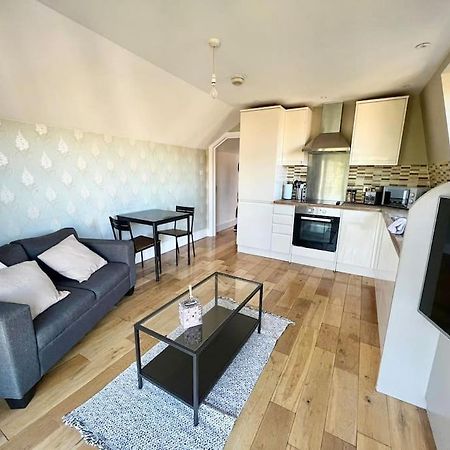 Lovely Two Bed Flat London Exterior foto